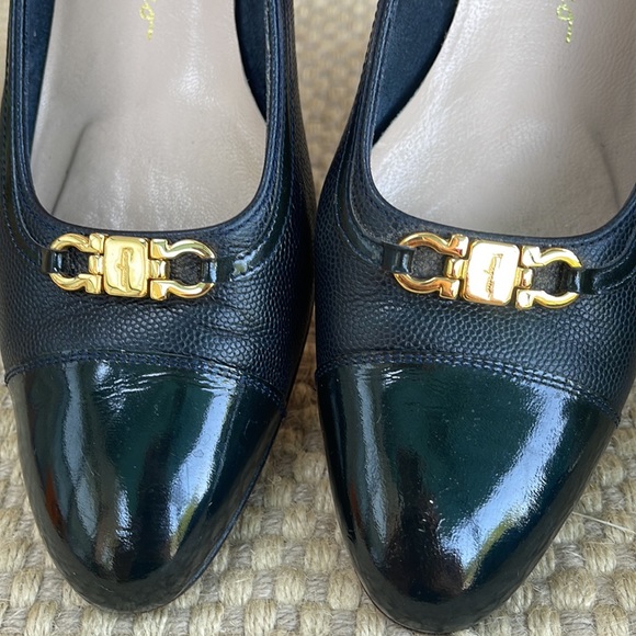 Salvatore Ferragamo black size 8 black and gold accents. - Picture 8 of 9
